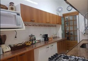 Apartamento com 3 Quartos à venda, 88m²