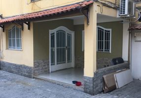 Casa de Condomínio com 2 Quartos à venda, 58m²
