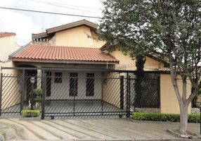 Sobrado com 3 Quartos à venda, 250m²
