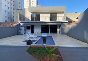 Sobrado com 3 Quartos à venda, 200m²