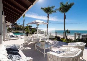 Casa de Condomínio com 6 Quartos à venda, 805m²