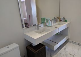 com 4 Quartos à venda, 274m²