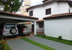 Casa de Condomínio com 3 Quartos à venda, 135m²