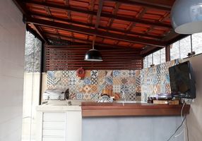 Apartamento com 3 Quartos à venda, 131m²
