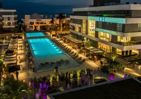 Apartamento com 2 Quartos à venda, 147m²