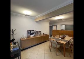 Apartamento com 3 Quartos à venda, 147m²