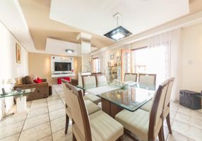 Sobrado com 3 Quartos à venda, 278m²