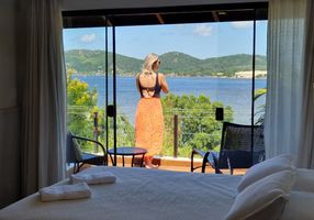 Casa com 3 Quartos para alugar, 230m²