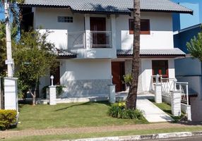 Casa de Condomínio com 4 Quartos à venda, 483m²