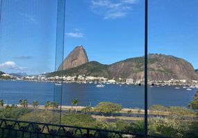Apartamento com 4 Quartos à venda, 220m²