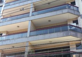 Apartamento com 3 Quartos à venda, 140m²