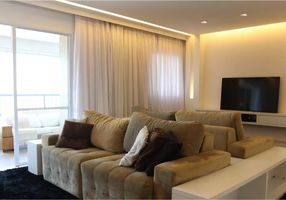 Apartamento com 3 Quartos à venda, 147m²