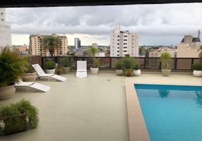 Apartamento com 4 Quartos à venda, 280m²