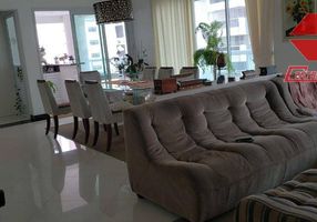 Apartamento com 3 Quartos para venda ou aluguel, 178m²