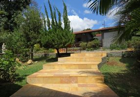 Casa com 3 Quartos para venda ou aluguel, 300m²