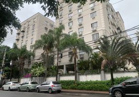 Apartamento com 2 Quartos para alugar, 52m²