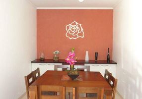 Casa com 2 Quartos à venda, 140m²