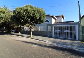 Sobrado com 3 Quartos à venda, 209m²