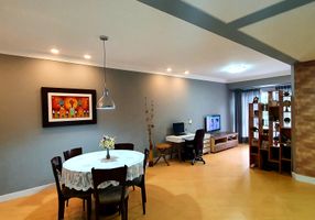 Apartamento com 3 Quartos à venda, 107m²