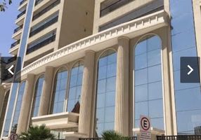 Apartamento com 3 Quartos à venda, 214m²