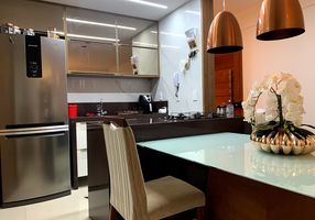 Apartamento com 3 Quartos para alugar, 68m²