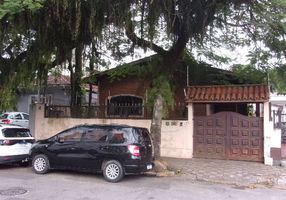 Casa com 3 Quartos à venda, 245m²