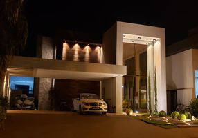 Casa de Condomínio com 3 Quartos à venda, 287m²