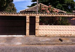 Casa com 3 Quartos à venda, 250m²