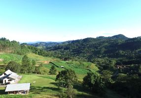 Fazenda/Sítio com 2 Quartos à venda, 165m²