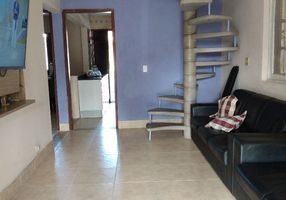 Sobrado com 5 Quartos à venda, 340m²