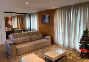 Apartamento com 3 Quartos à venda, 135m²
