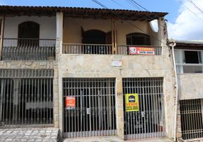 Casa com 4 Quartos à venda, 150m²