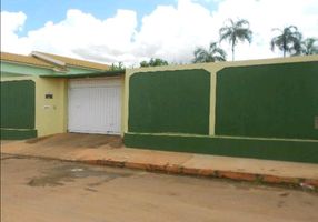 Casa com 3 Quartos à venda, 200m²