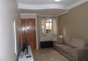 Sobrado com 2 Quartos à venda, 68m²
