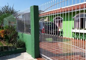 Casa com 3 Quartos à venda, 130m²