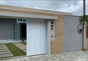 Casa com 3 Quartos à venda, 103m²