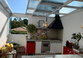 Sobrado com 2 Quartos à venda, 103m²