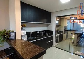 Casa de Condomínio com 3 Quartos à venda, 148m²