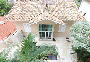 Casa com 4 Quartos à venda, 463m²