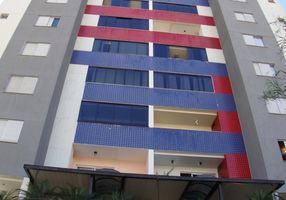 Apartamento com 2 Quartos para alugar, 60m²