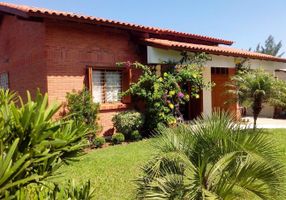 Casa com 2 Quartos à venda, 180m²