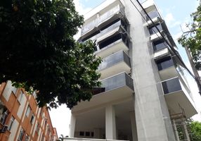 Apartamento com 2 Quartos para alugar, 65m²