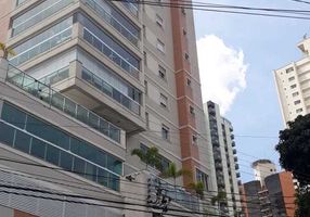 Apartamento com 3 Quartos à venda, 136m²