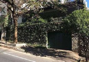 Casa com 9 Quartos à venda, 400m²
