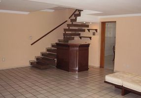 Casa com 4 Quartos para venda ou aluguel, 300m²