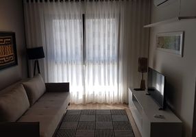 Apartamento com 1 Quarto para alugar, 42m²