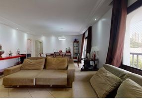 Apartamento com 4 Quartos à venda, 143m²