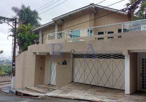 Sobrado com 3 Quartos à venda, 200m²