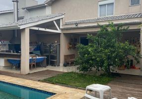 Casa com 2 Quartos à venda, 386m²