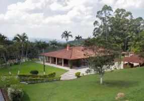 Fazenda/Sítio com 4 Quartos para venda ou aluguel, 700m²